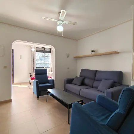 Balcony With Sea Views Semesterbostad *